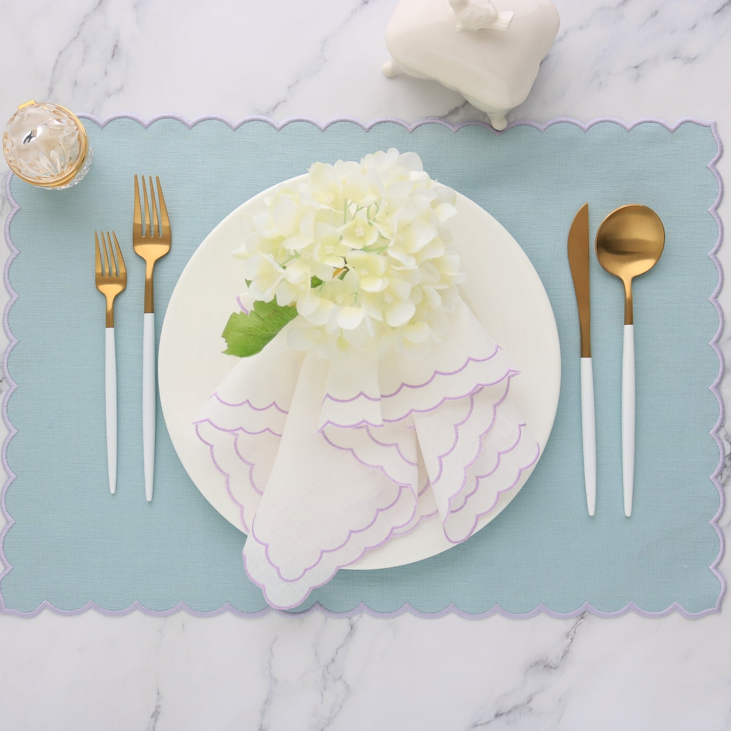 Aurora White/Lavender Dinner Napkins (each)