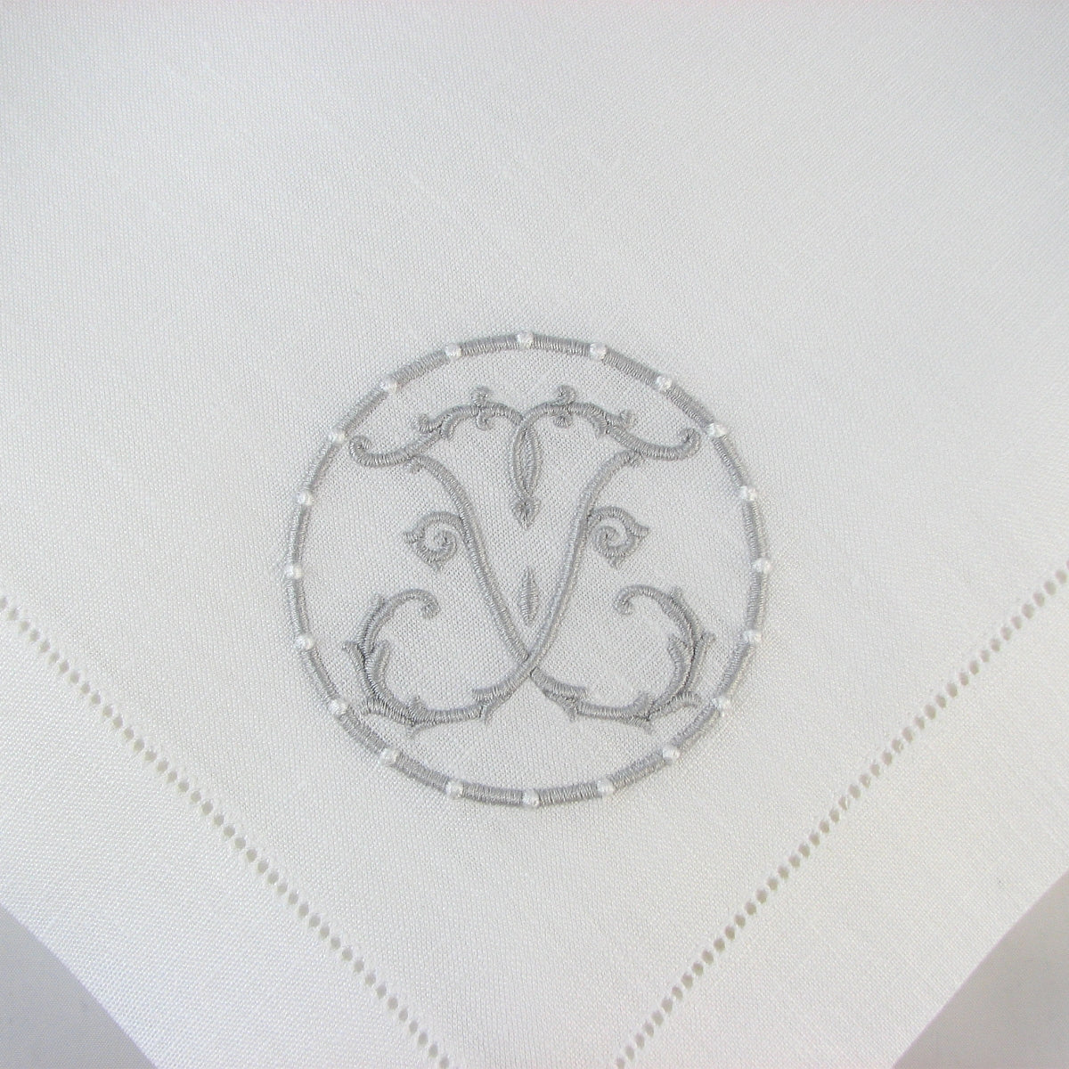 White Classico Hemstitched Dinner Napkins (set of 4)