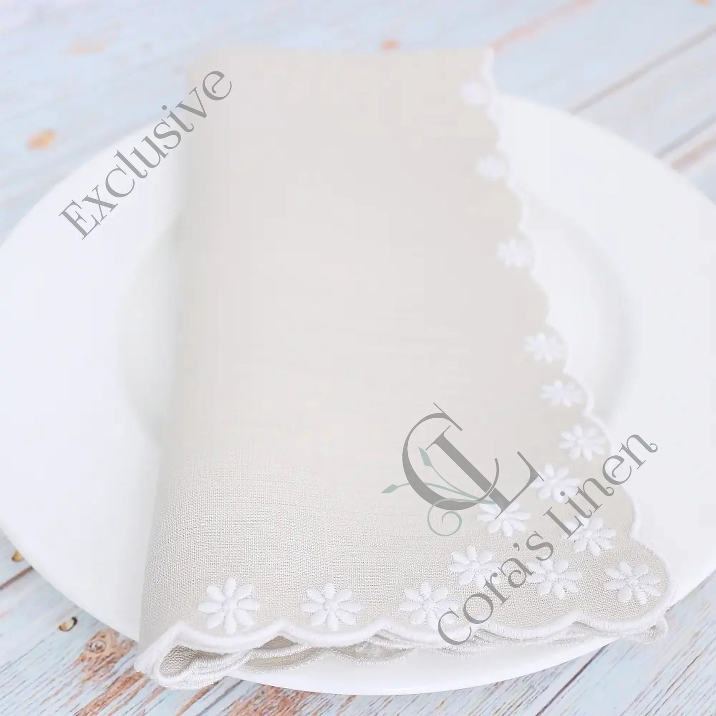 Daisies Scallops Linen Napkins (each)