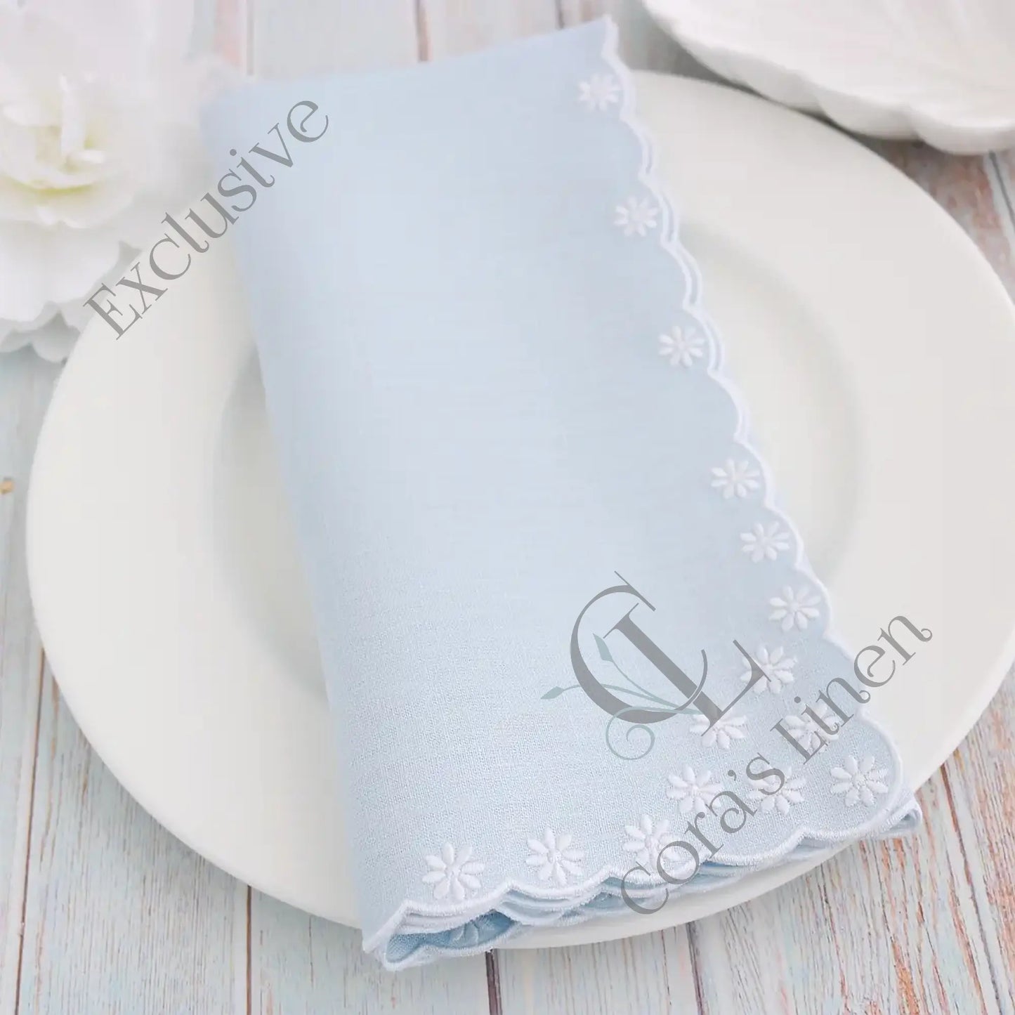 Daisies Scallops Linen Napkins (each)
