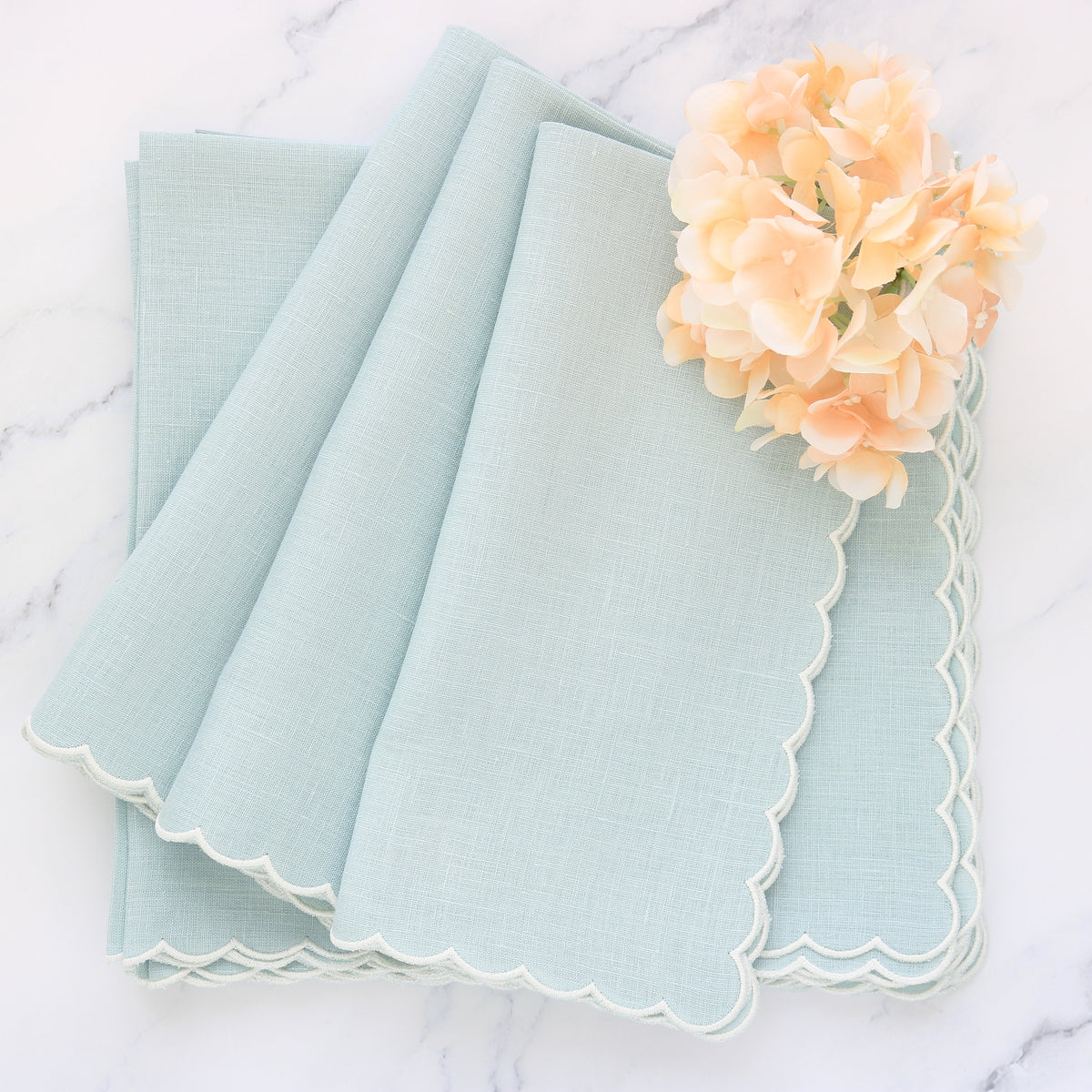 Verona Meadow Scalloped Linen Dinner Napkins (each)