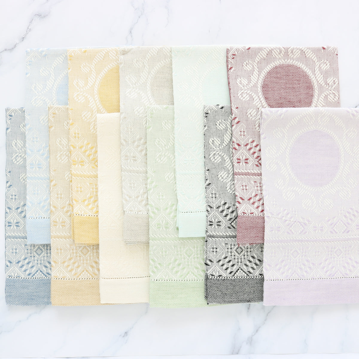 Tessitura Pardi Medaglione Hand Towel (each)