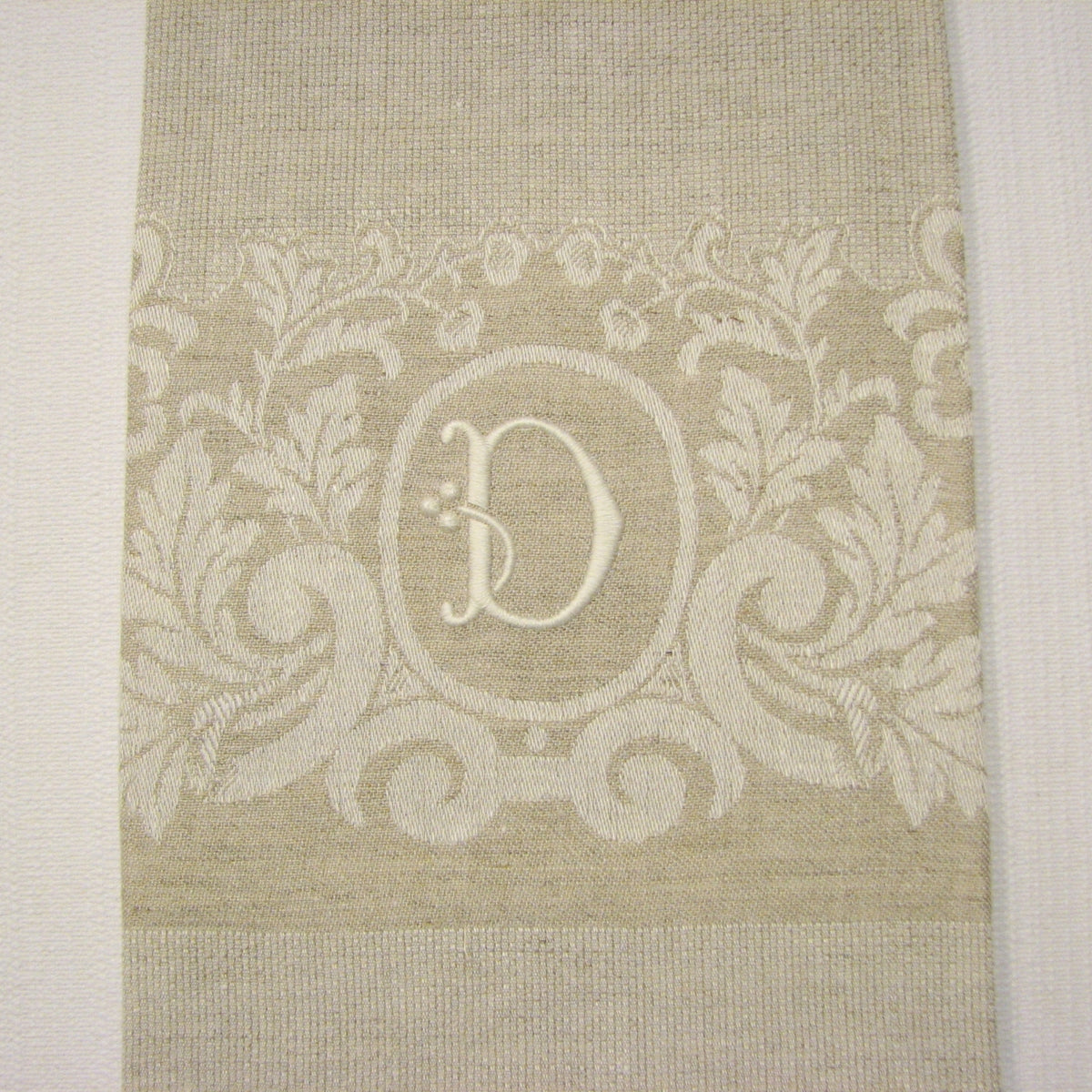Tessitura Pardi Medaglione Hand Towel (each)