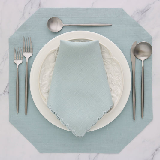 Verona Meadow Scalloped Linen Dinner Napkins (each)