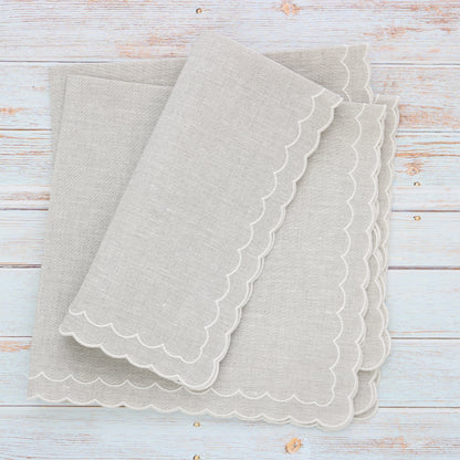 set of 4 sand linen napkins with Aurora border in cream