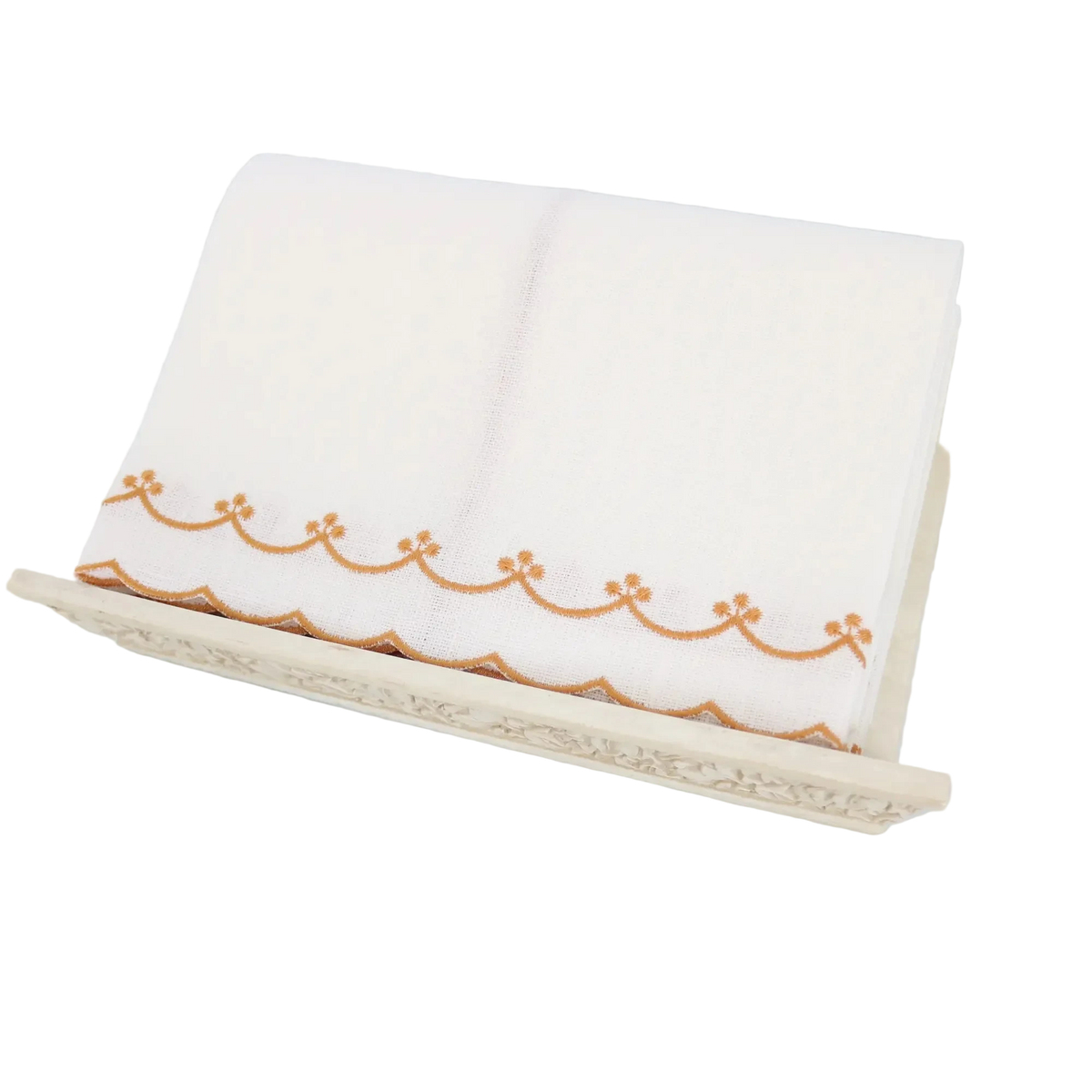 White Bergamo Scalloped Linen Guest Towel (each)