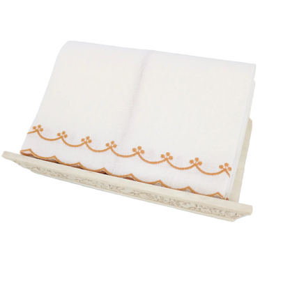 White Bergamo Scalloped Linen Guest Towel (each)
