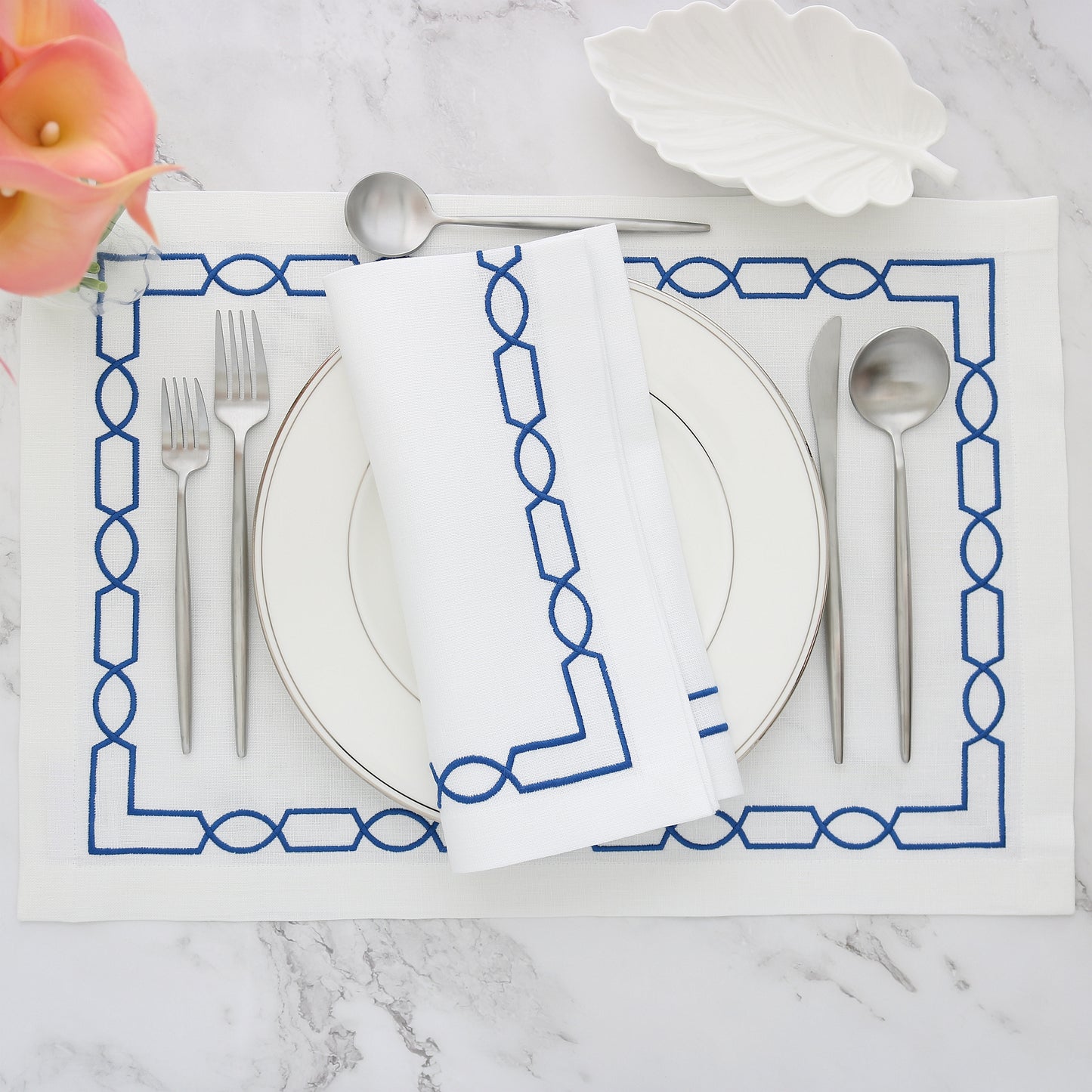 Made to order Bernhardt linen napkins and placemats (set of 4)