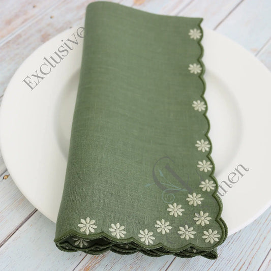 Daisies Scallops Linen Napkins (each)