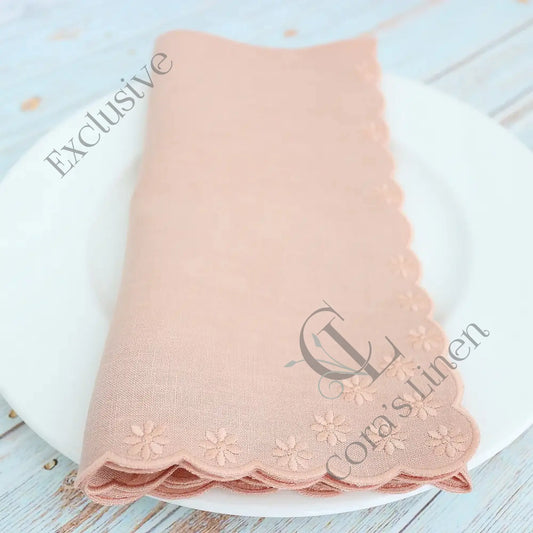 Daisies Scallops Linen Napkins (each)