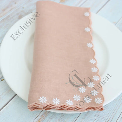 Daisies Scallops Linen Napkins (each)