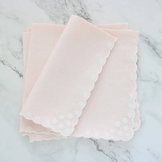 Daisies Scalloped Italian Linen Dinner Napkins (each)