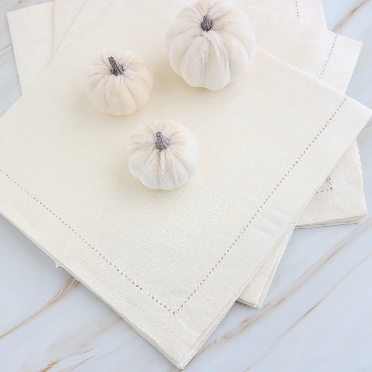 Darby Hemstitched Dinner Napkins (each)