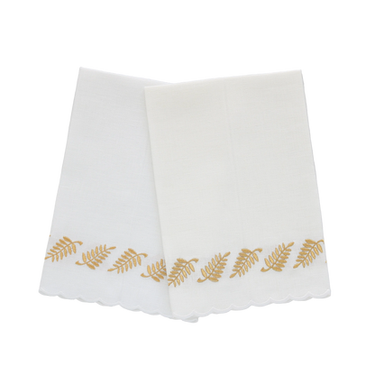 White Fern Scalloped Linen Guest Towel (each)