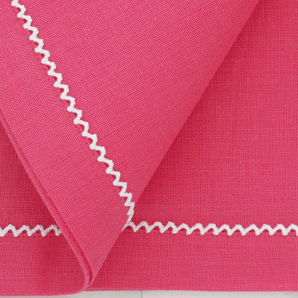 Tovaglioli da pranzo in lino rosa rossetto con finiture in picot bianco invertito (set di 4)