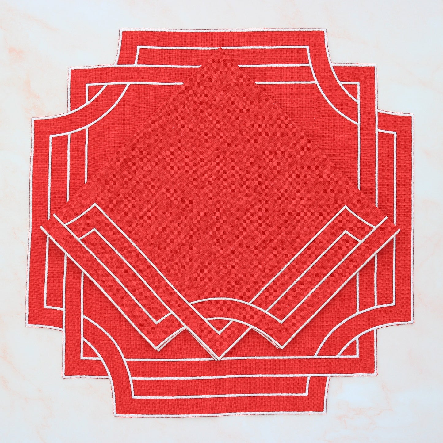 Fabriqué sur commande de serviettes de table et de sets de table en lin octogonal Mateo (ensemble de 4)