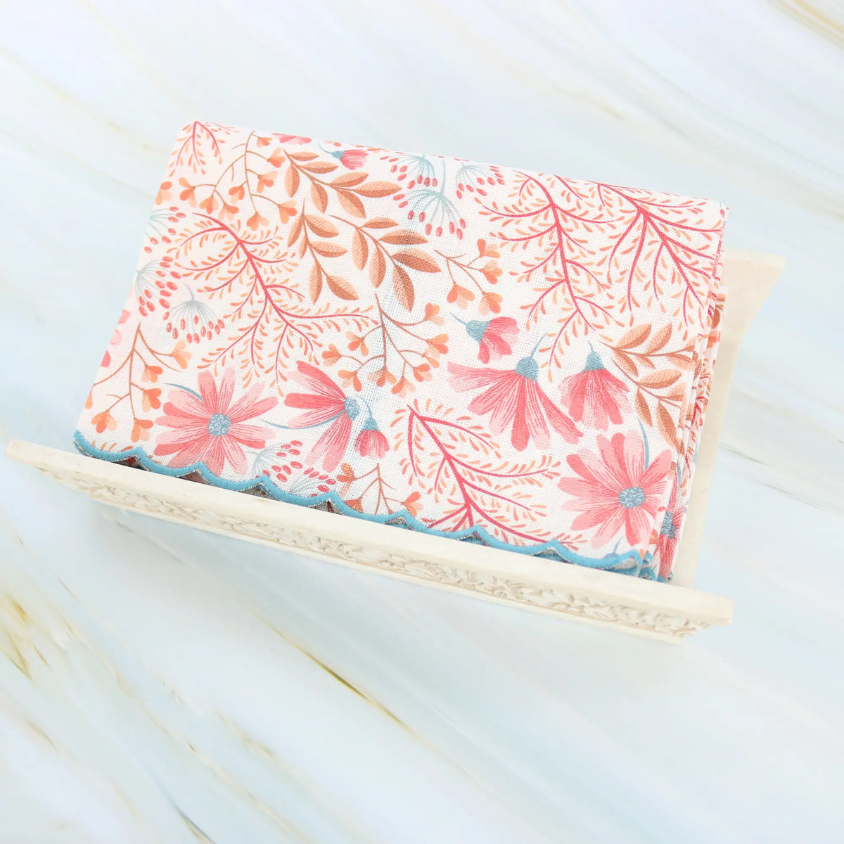 Floral Prints Scalloped Linen Guest Towel (each)