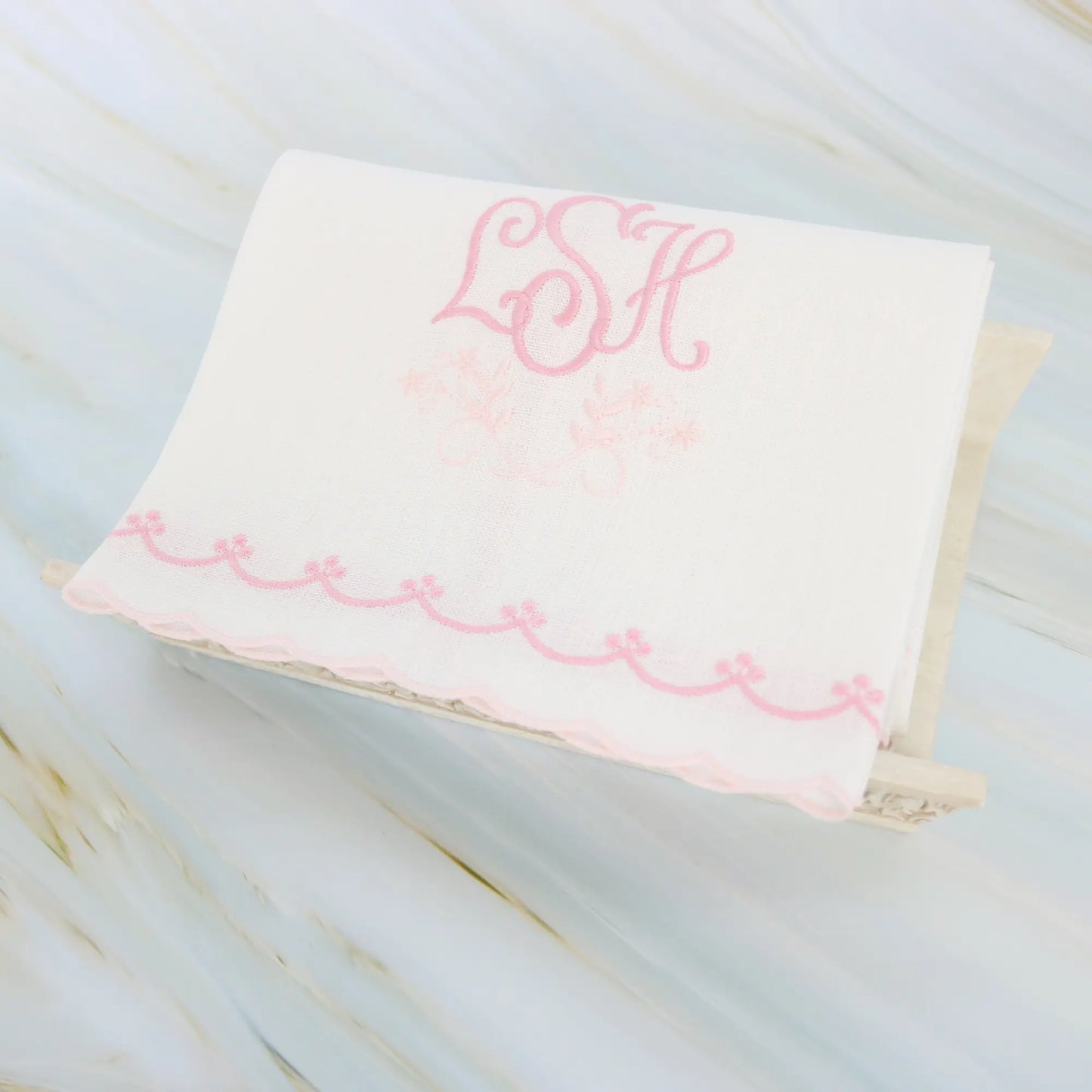 White Bergamo Scalloped Linen Guest Towel (each)