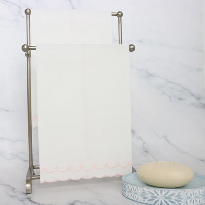 White Bergamo Scalloped Linen Guest Towel (each)