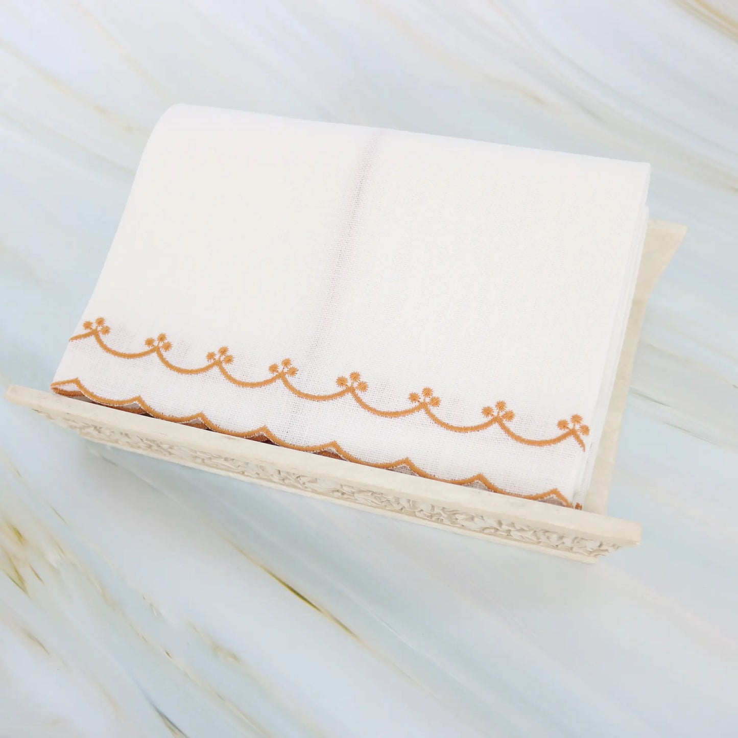 White Bergamo Scalloped Linen Guest Towel (each)