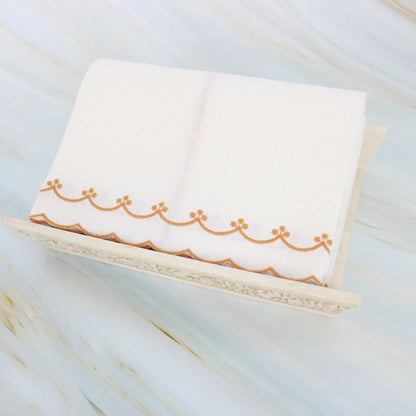 White Bergamo Scalloped Linen Guest Towel (each)