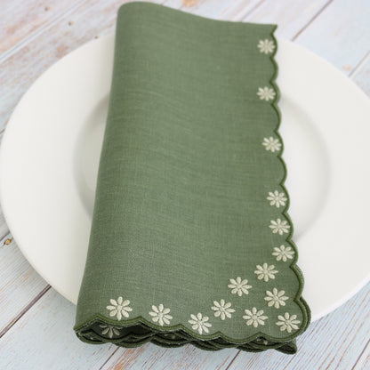 Made to order Daisies Scallops Linen Napkins (set of 4)