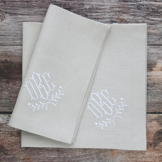 Fabriqué sur commande de serviettes de table en lin dans des couleurs naturelles (ensemble de 4)