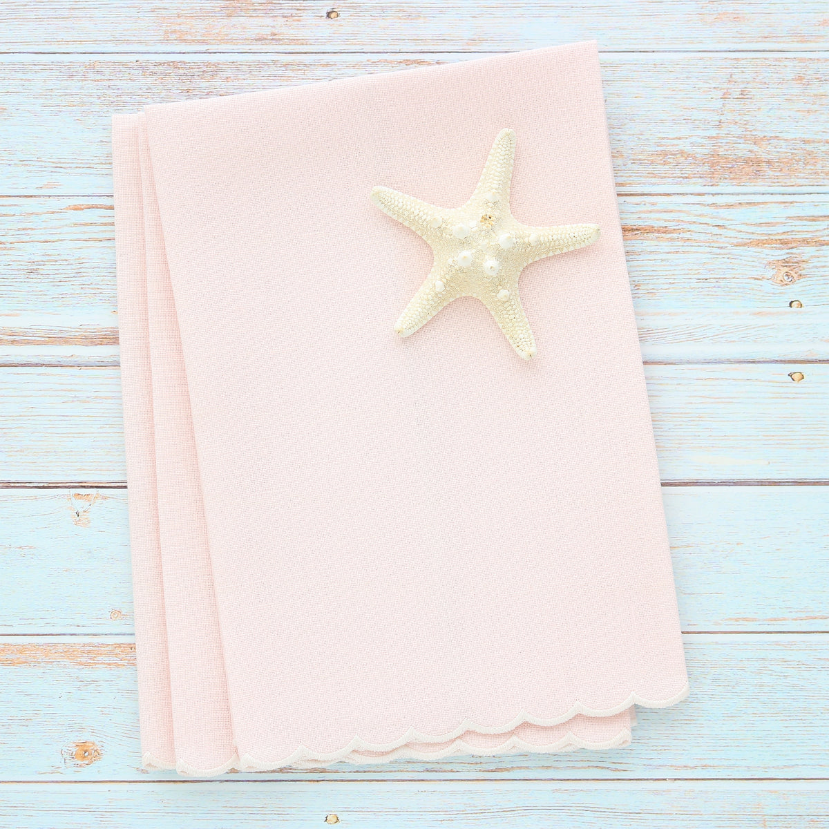 Verona Scalloped Linen Guest Towel